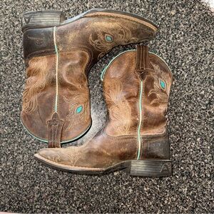 Ariat Kids Western Boots in Brown and Teal